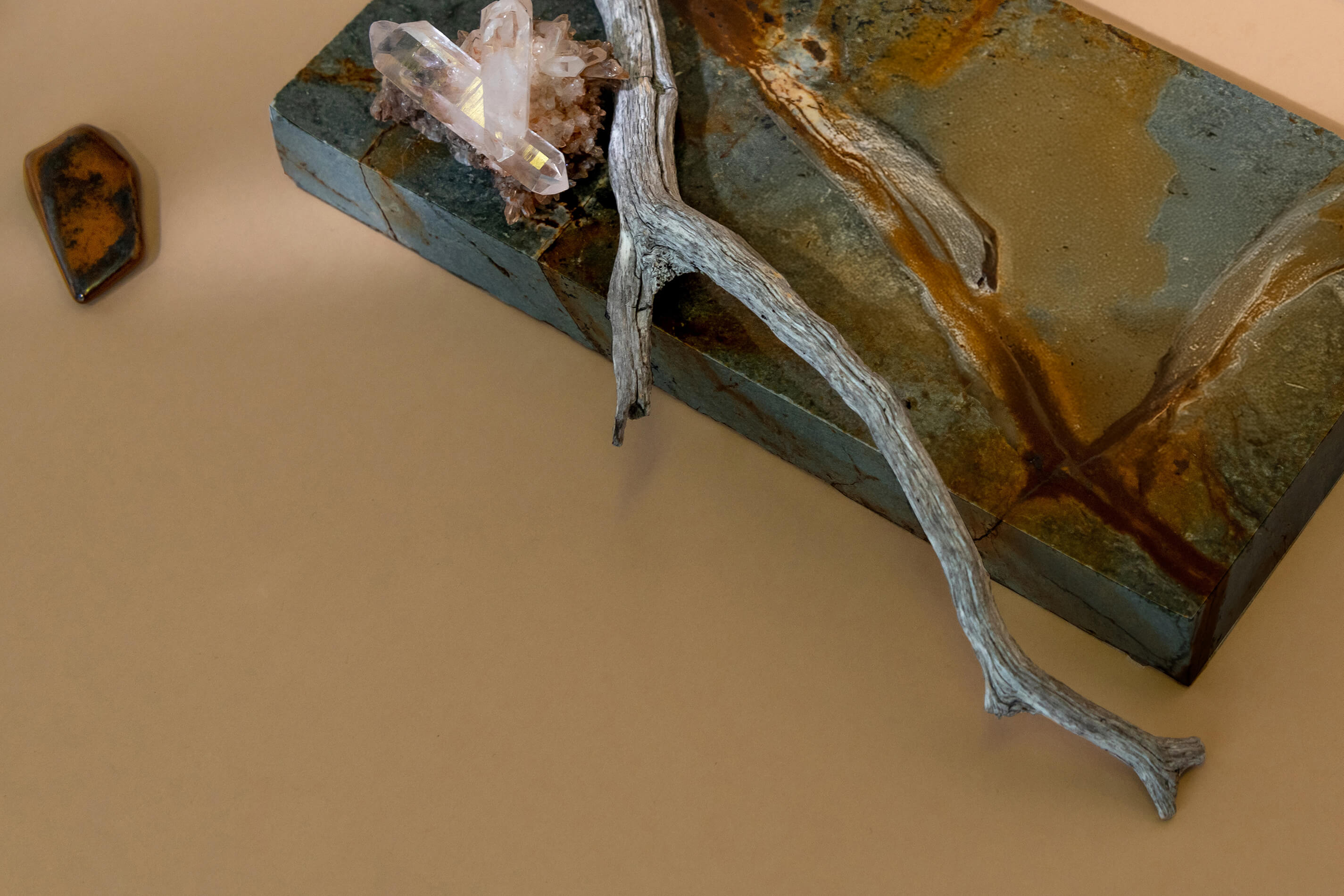 Minimalistisches Display-Design mit floralem Branding für B. Stellmacher Blumen & Floristik – Tradition und modernes Floristik-Design.